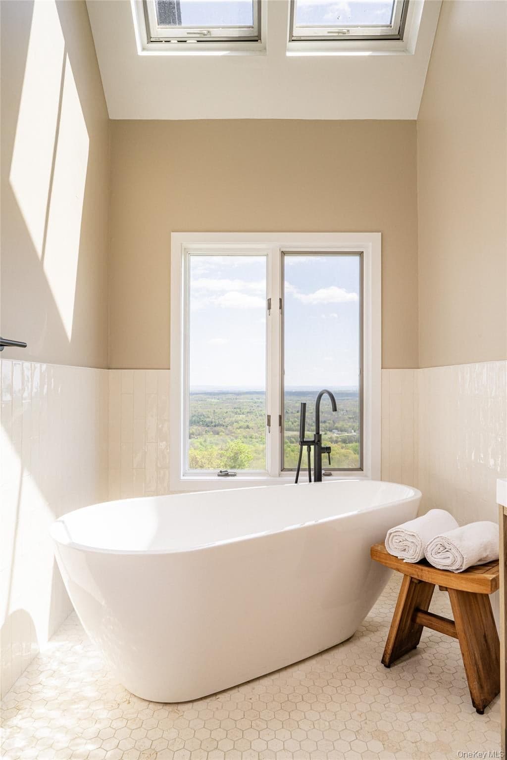 704 Mountain Road thumbnail 16