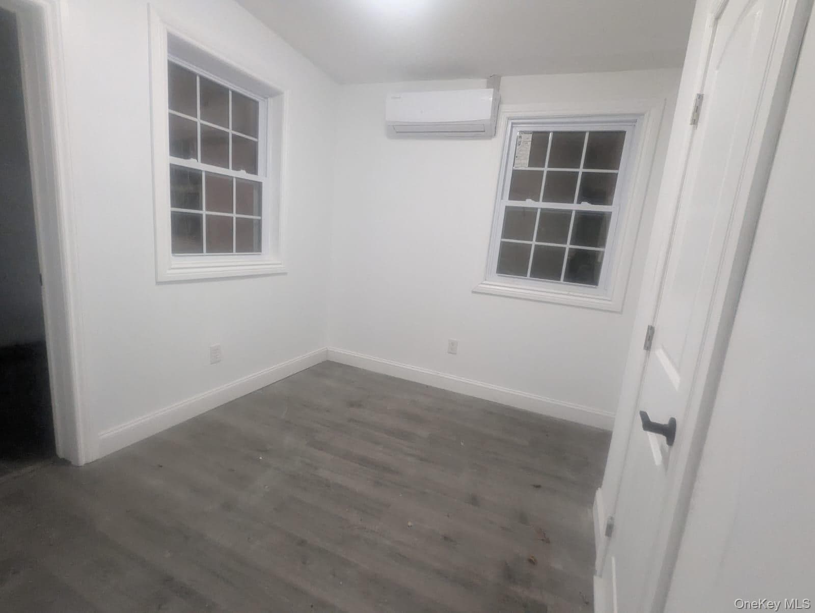 2323 Mott Avenue thumbnail 8