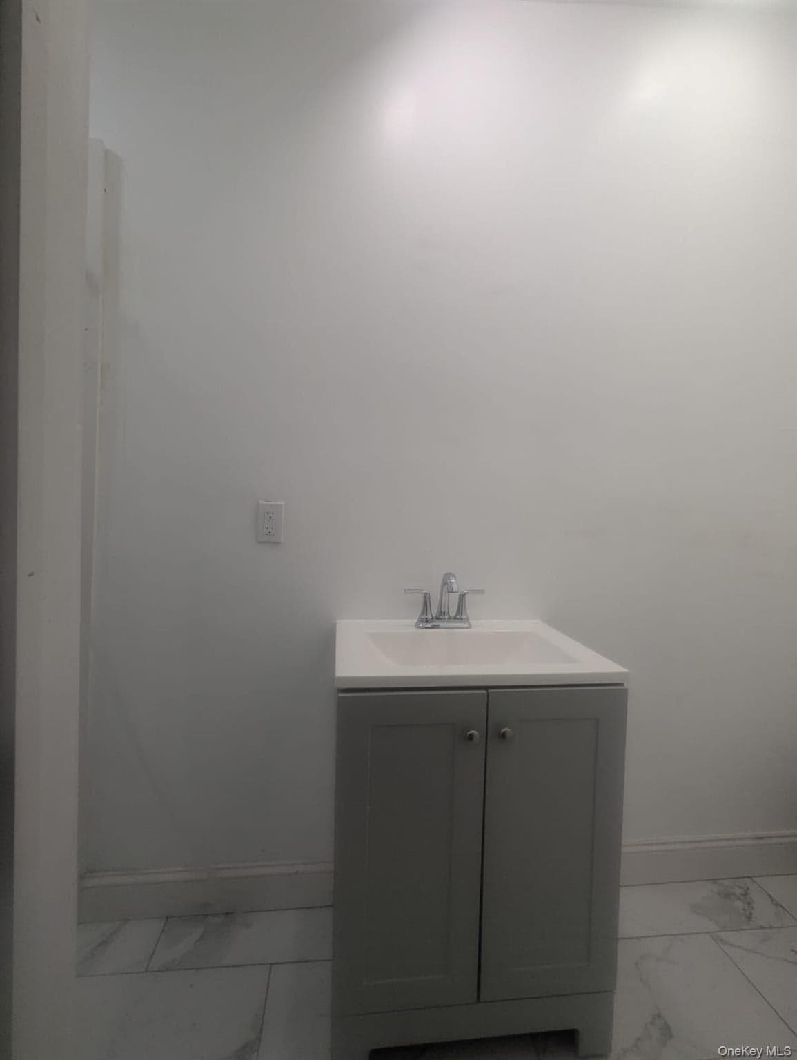 2323 Mott Avenue thumbnail 6