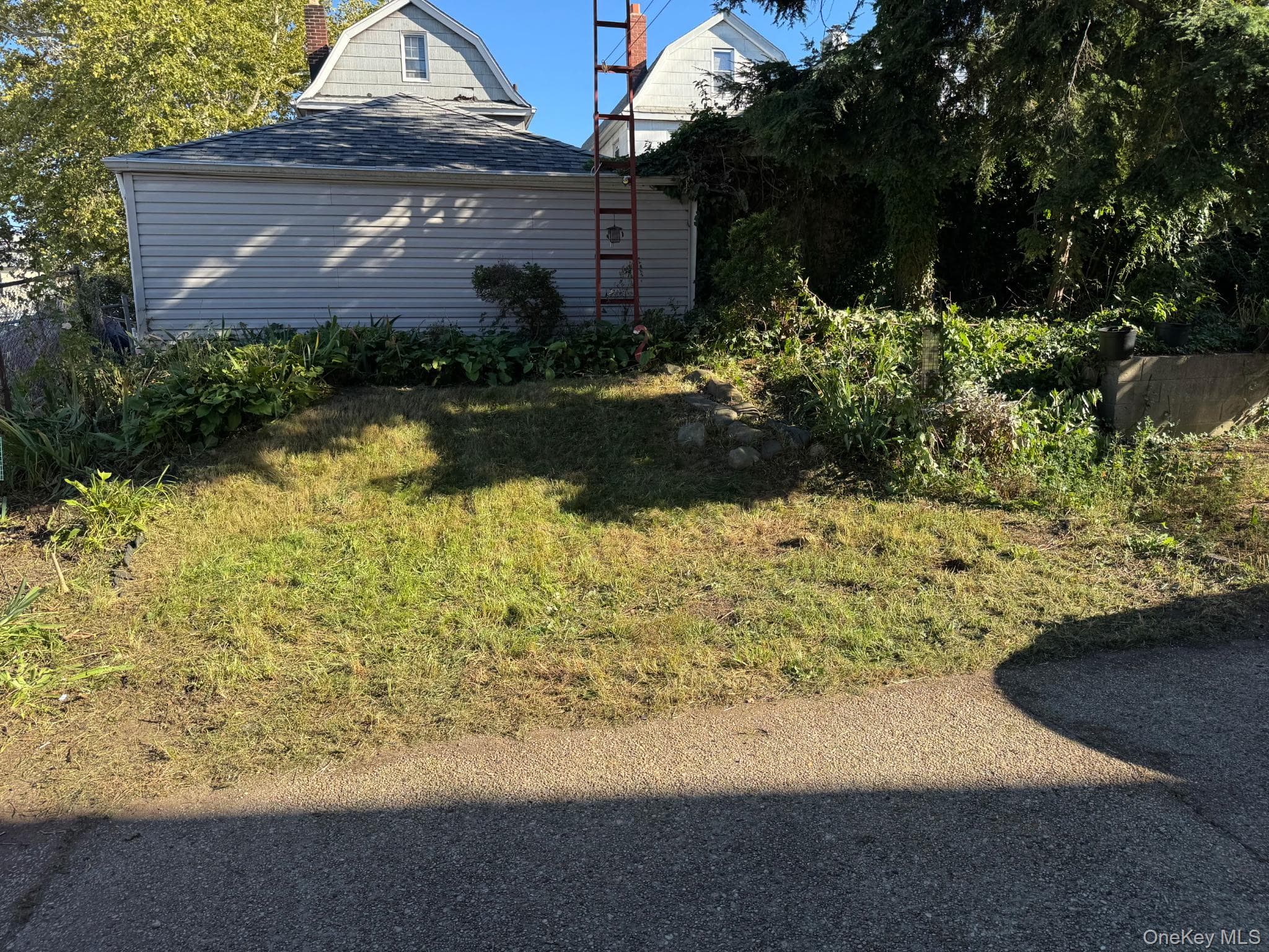 8544 53rd Avenue thumbnail 4