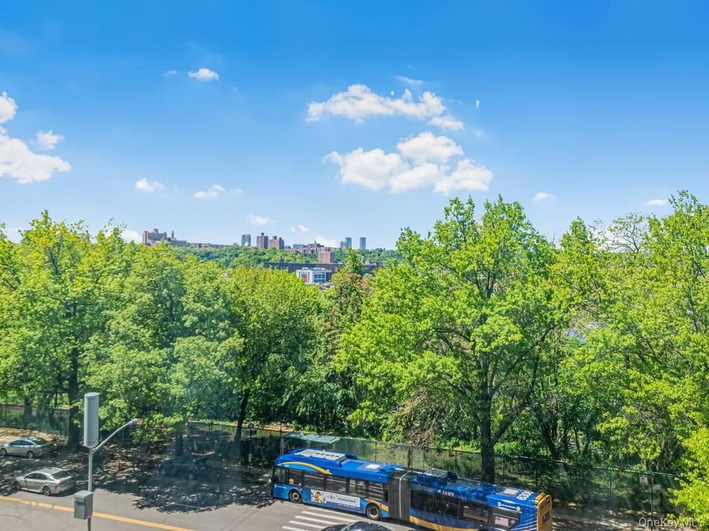2 Fordham Hill Oval Unit: 5B thumbnail 18