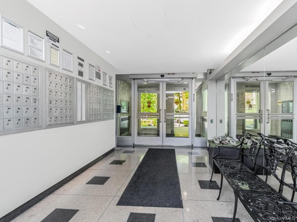 2 Fordham Hill Oval Unit: 5B thumbnail 15