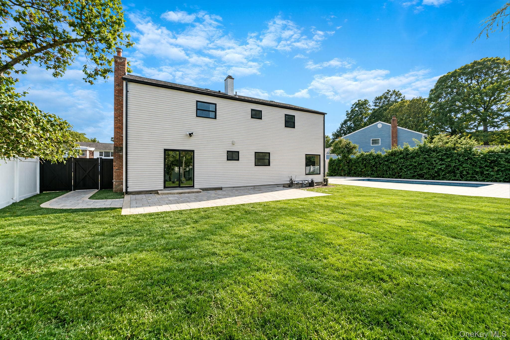 84 Empress Pines Drive thumbnail 35