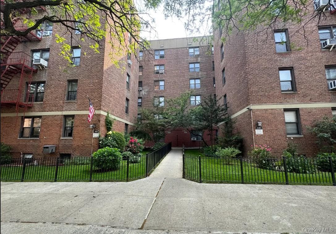 65-39 108th Street Unit: E6 photo 1