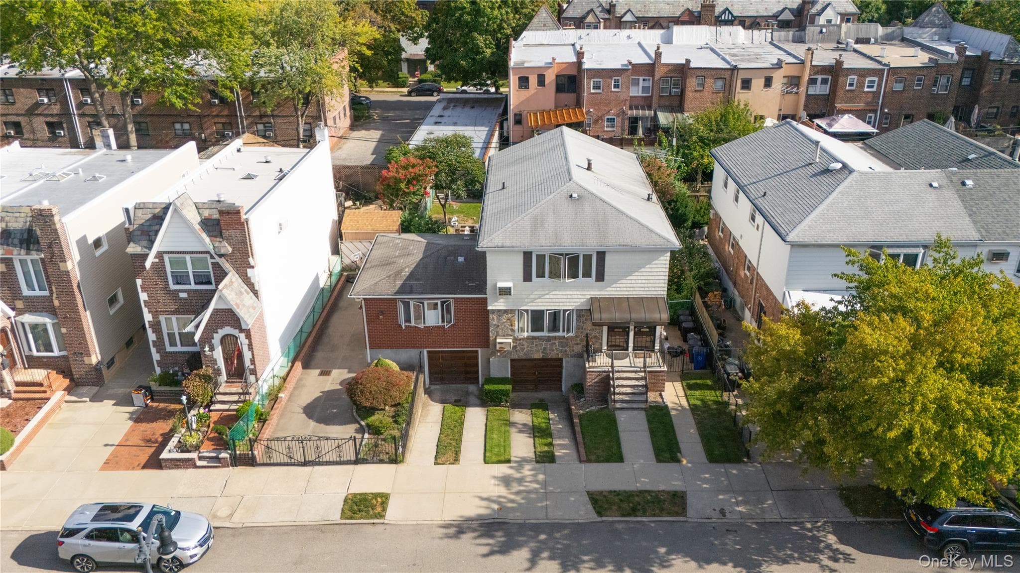 89-16 Doran Avenue thumbnail 4