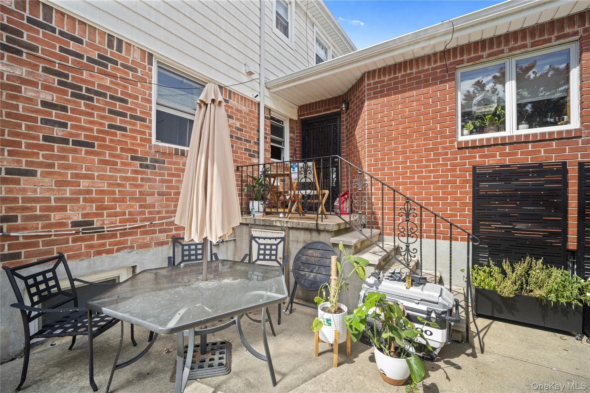 89-16 Doran Avenue thumbnail 9