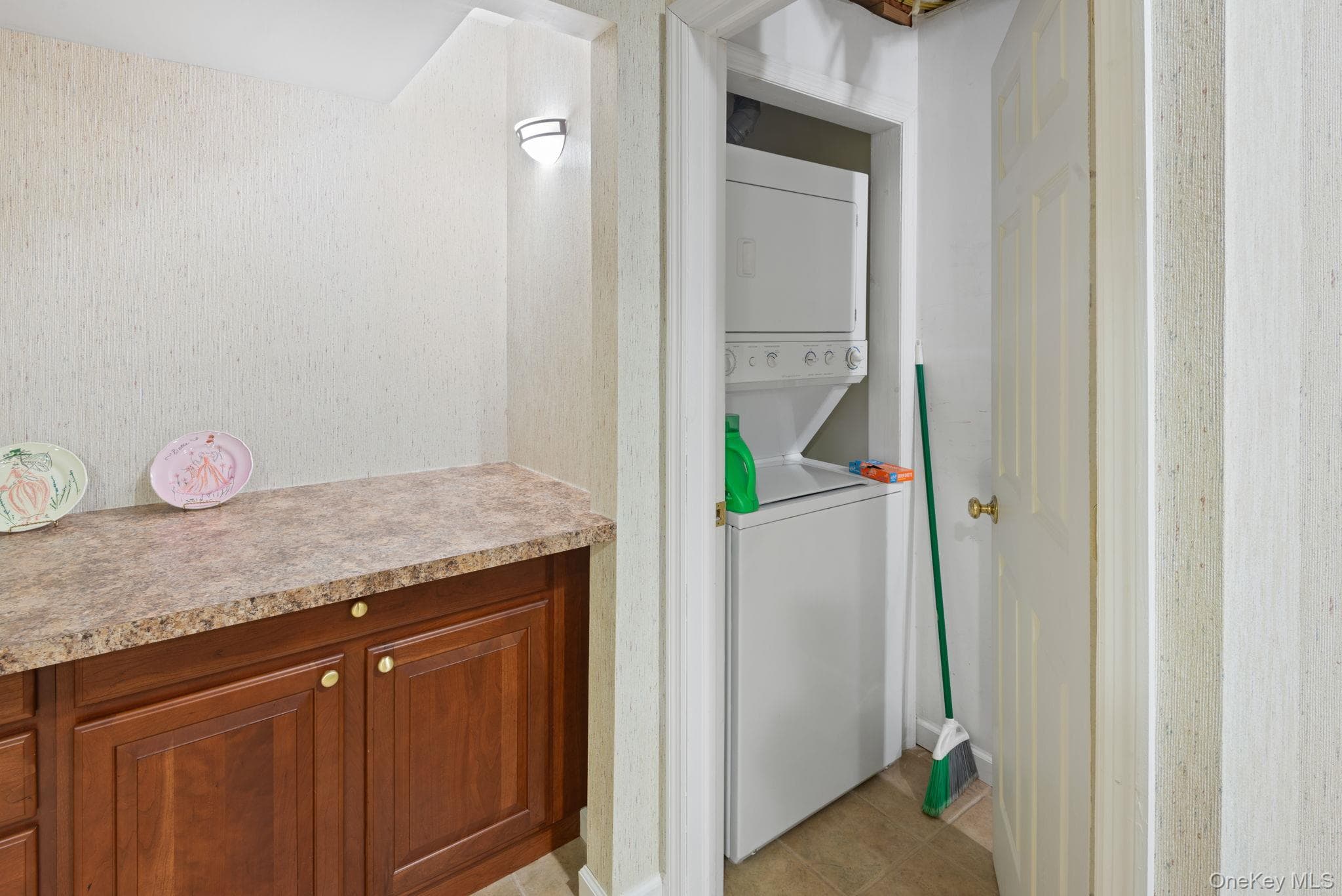 16 Lindbergh Circle Unit: 16 thumbnail 30