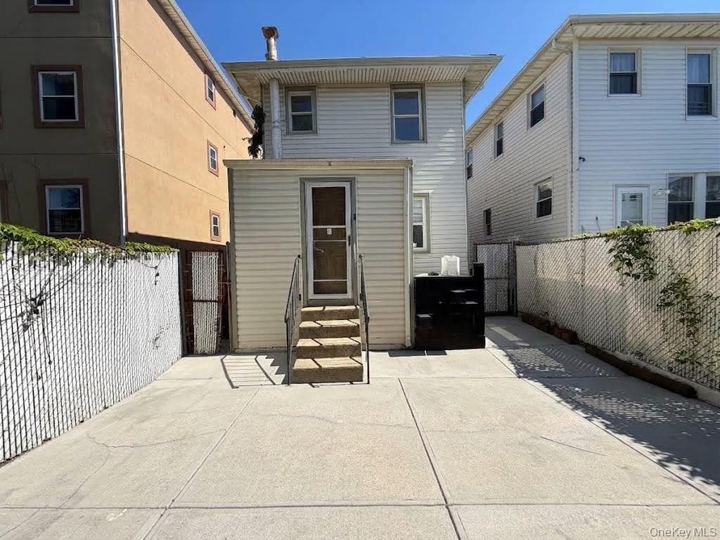149 Beach 27th Street thumbnail 14