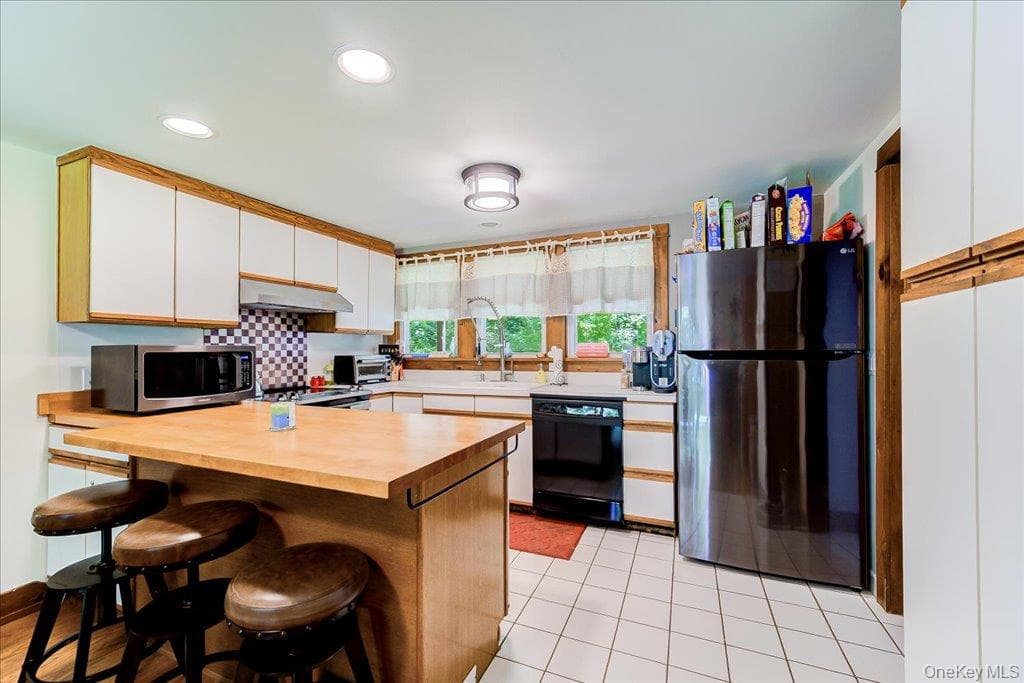 10-12 Woodlea Road thumbnail 10