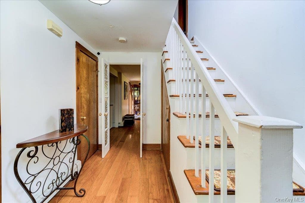 10-12 Woodlea Road thumbnail 7
