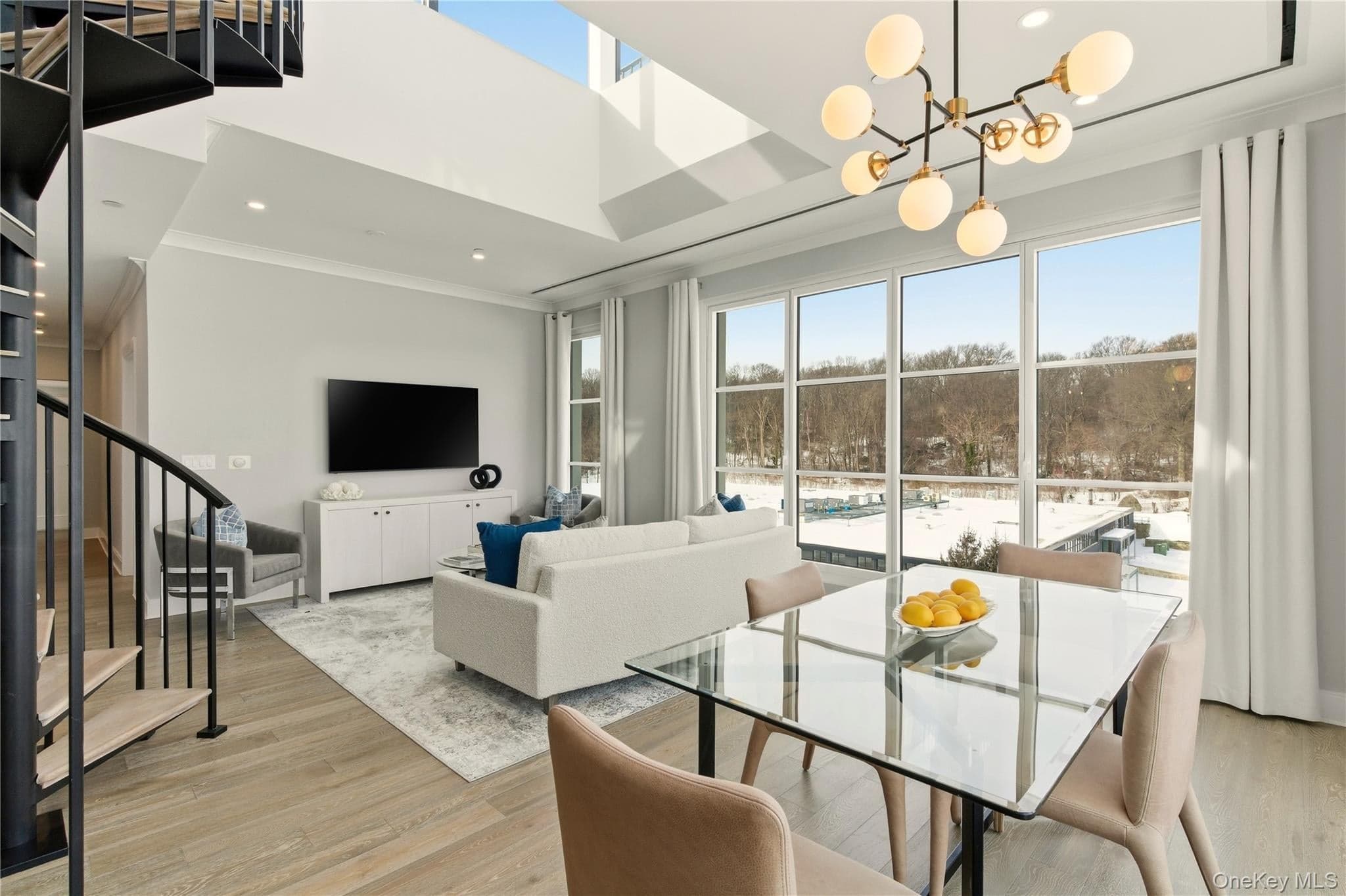100 Garvies Point Road Unit: 1348 thumbnail 2