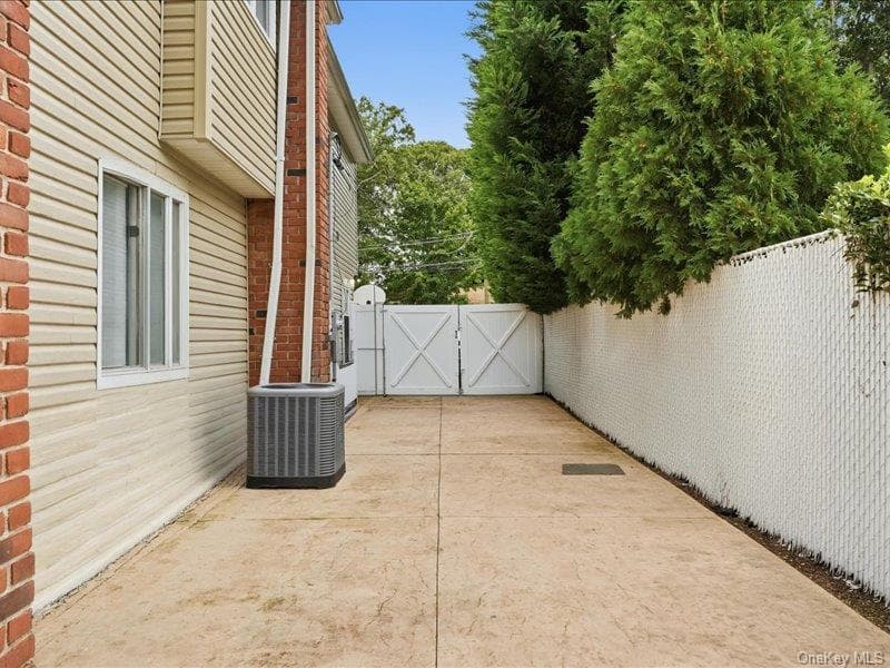 75 Lexington Road thumbnail 36