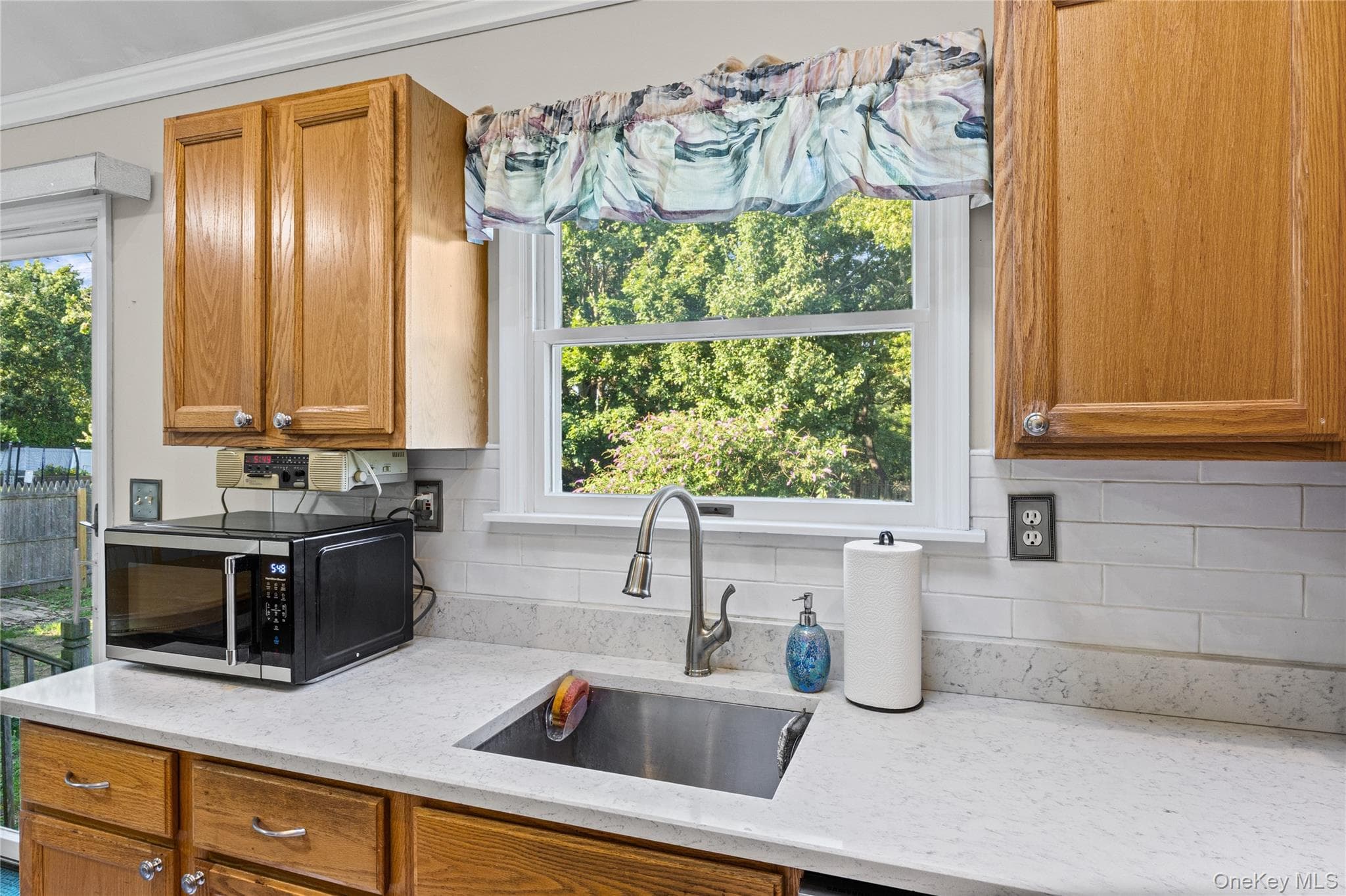 2200 Aldrich Lane thumbnail 11