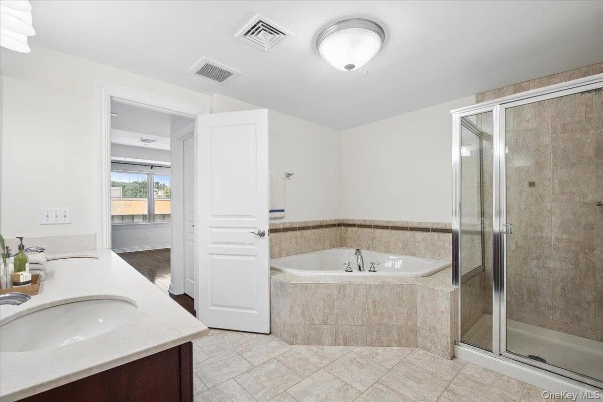 101 Sheldrake Place Unit: 20 thumbnail 26
