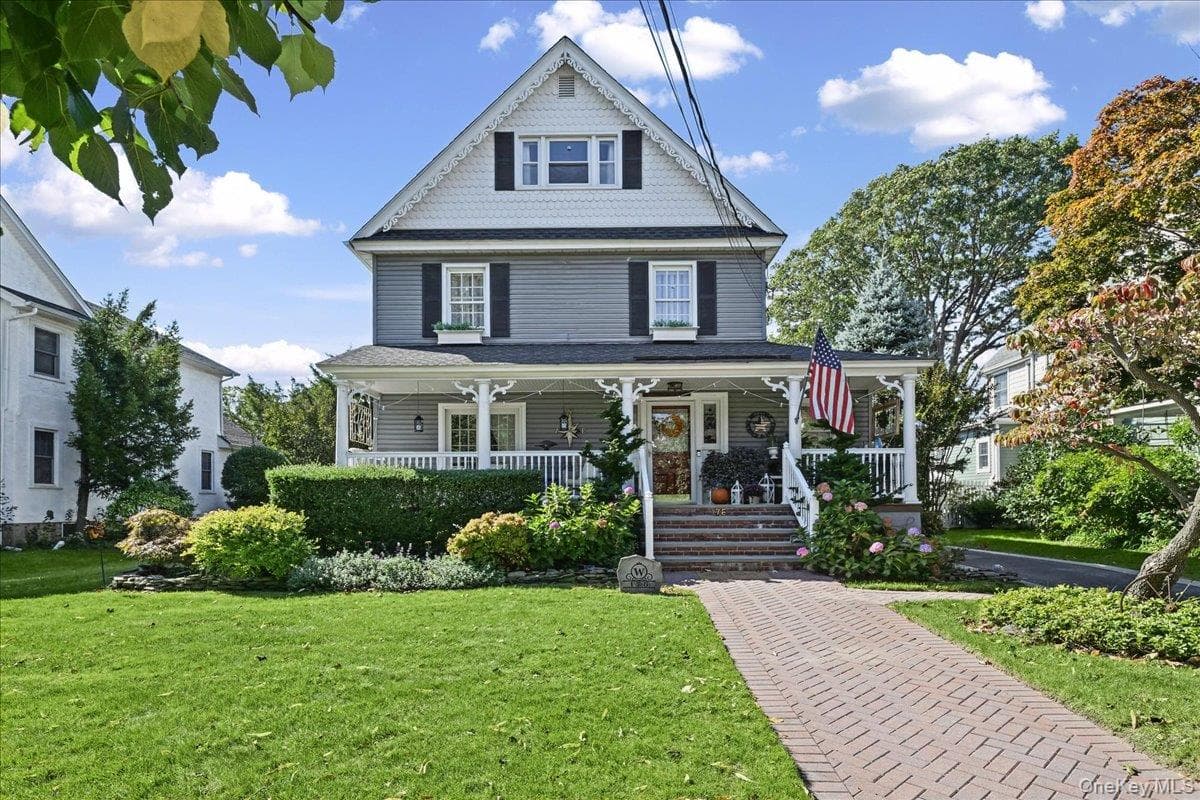 176 S Centre Avenue, Rockville Centre