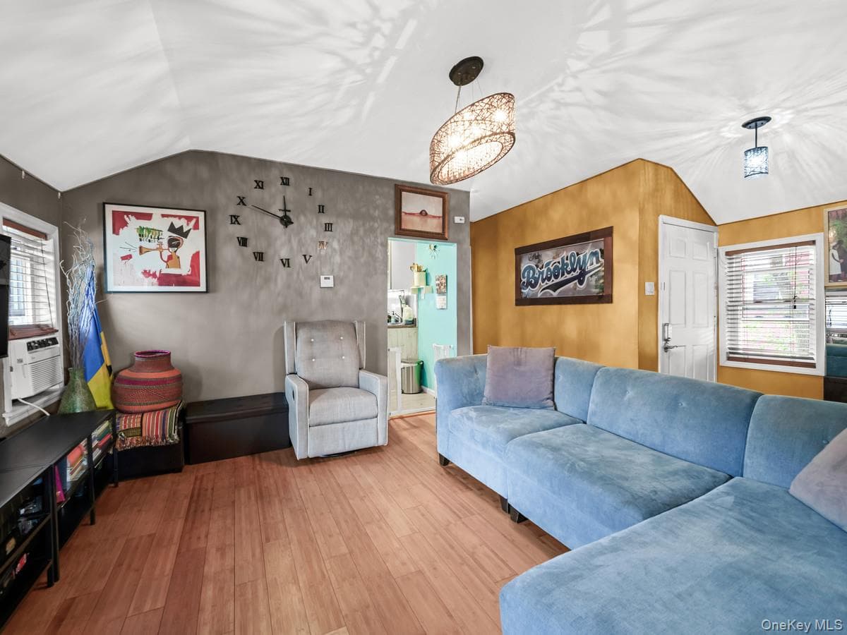 218-12 141st Road thumbnail 13
