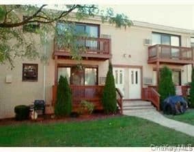 284 Sneden Place Unit: 284, Spring Valley