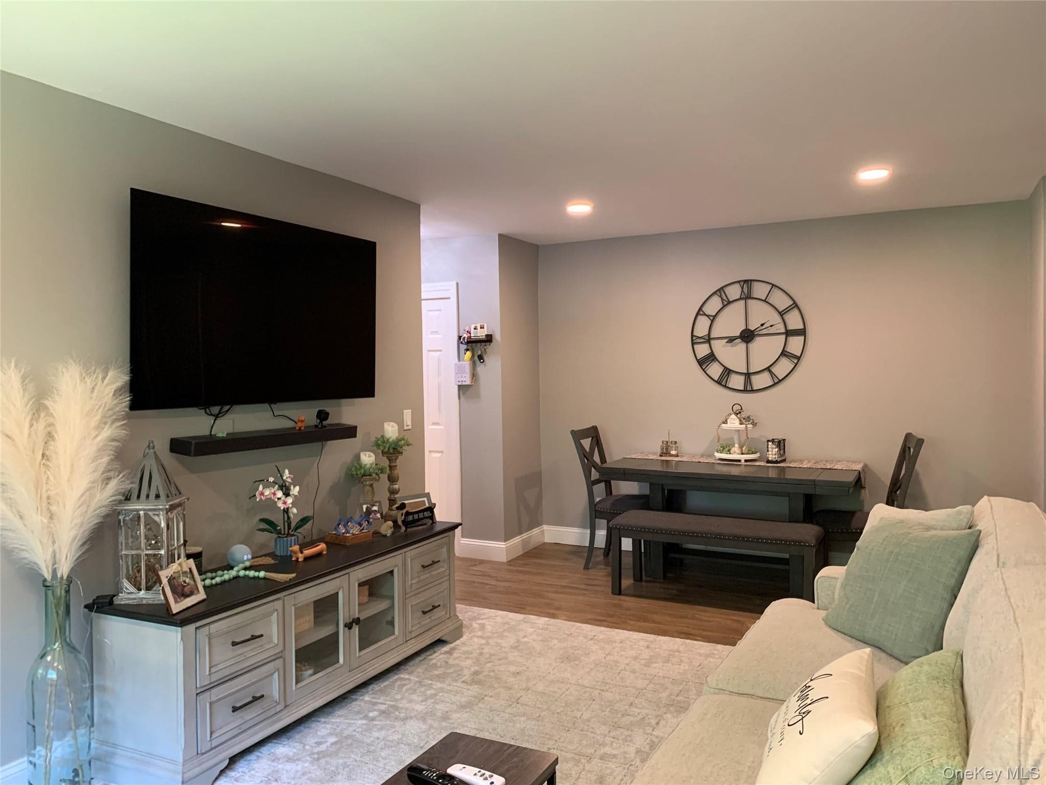 2449F Union Boulevard Unit: 12B thumbnail 7