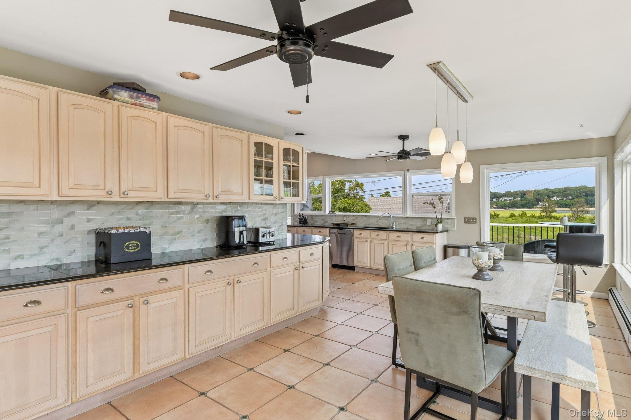 588 E. Long Beach Road thumbnail 17