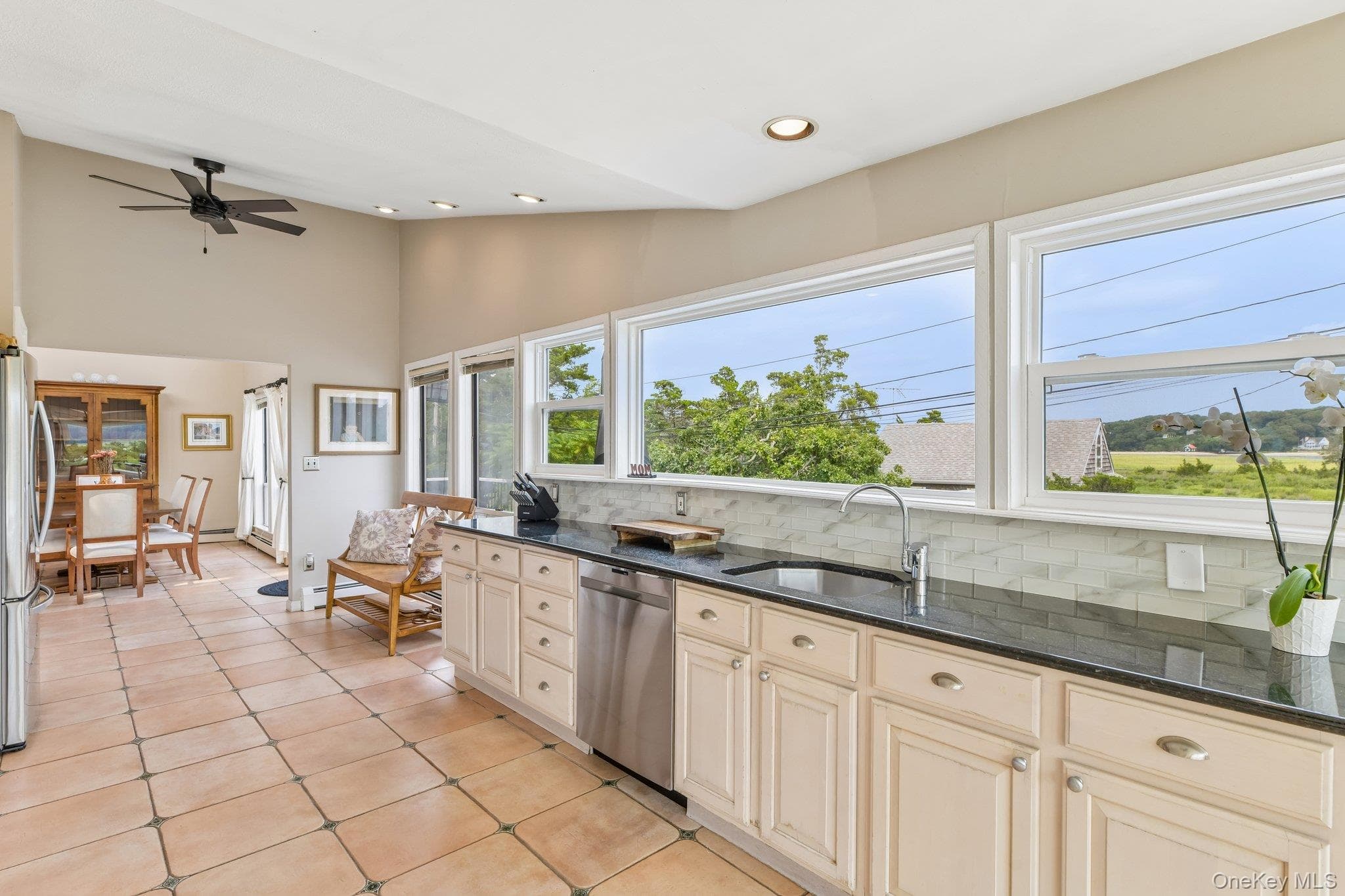 588 E. Long Beach Road thumbnail 12
