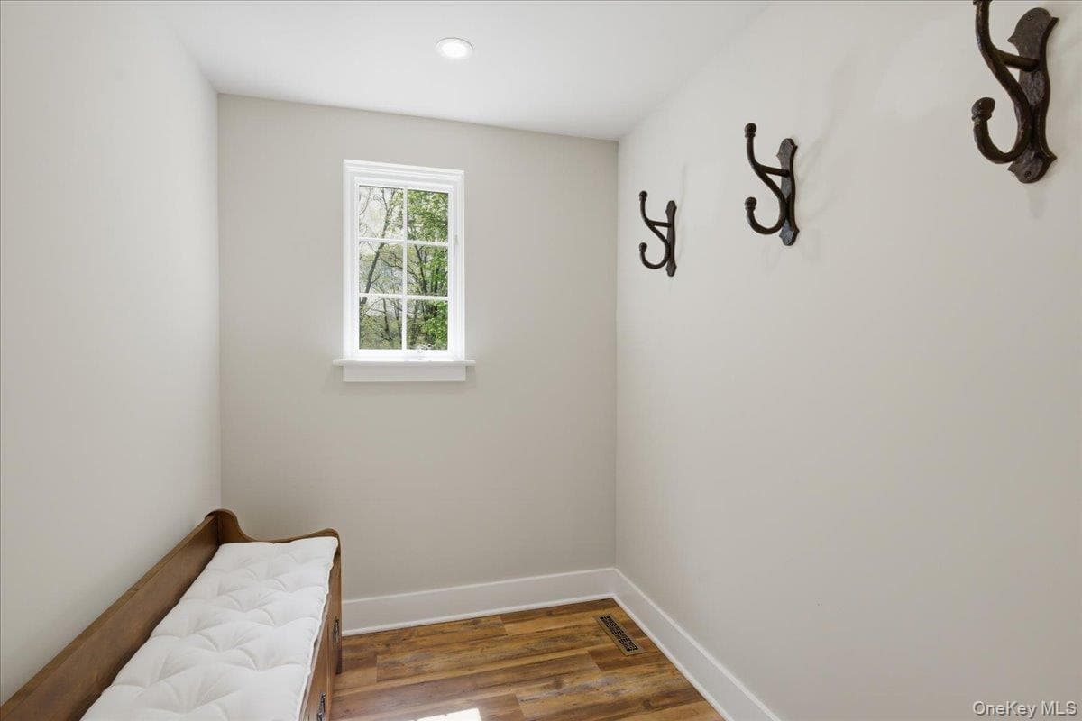 100 Southard Road thumbnail 6