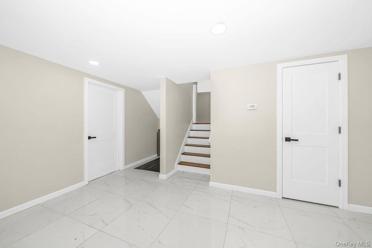 20 Ford Drive thumbnail 26