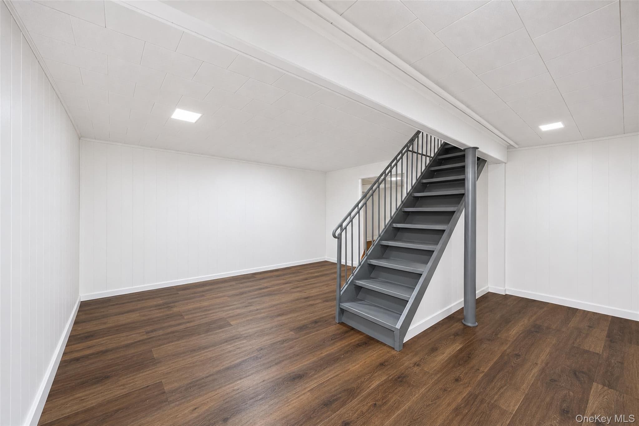 352 Clifton Avenue thumbnail 16