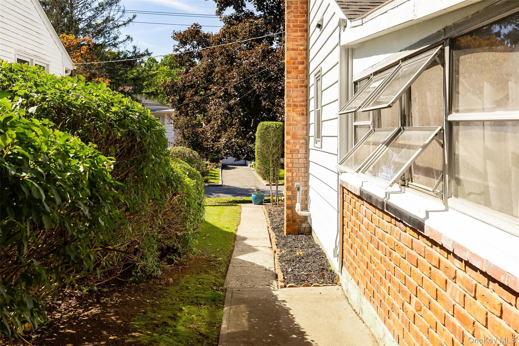 352 Clifton Avenue thumbnail 21