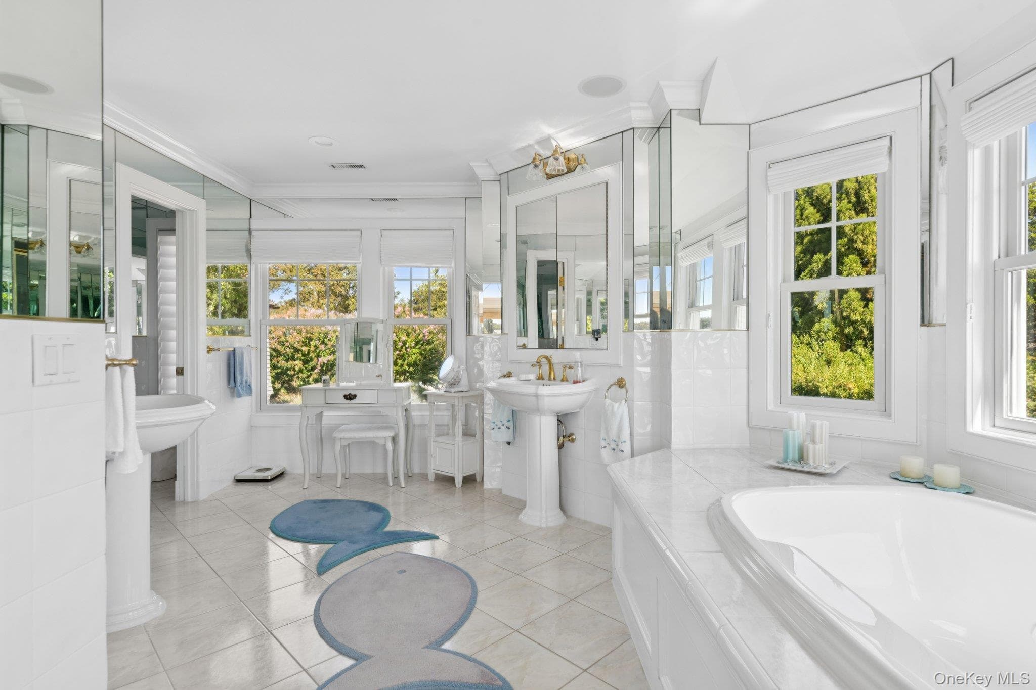 26 Sunset Avenue thumbnail 17