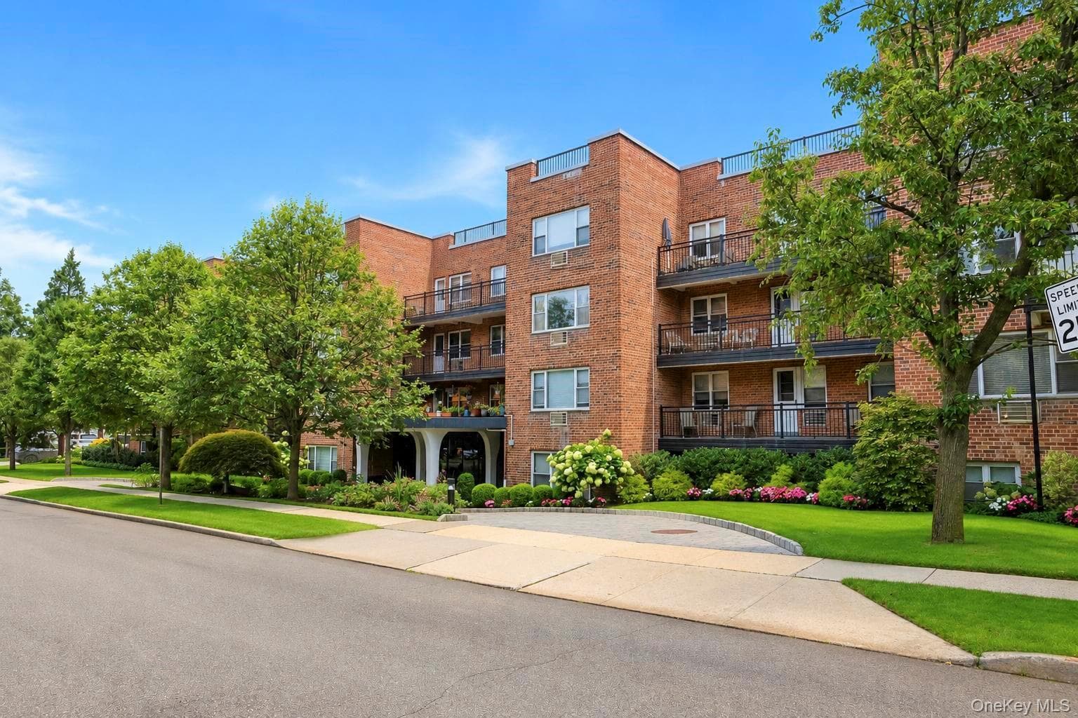25 Chapel Place PL Unit: 2M thumbnail 3
