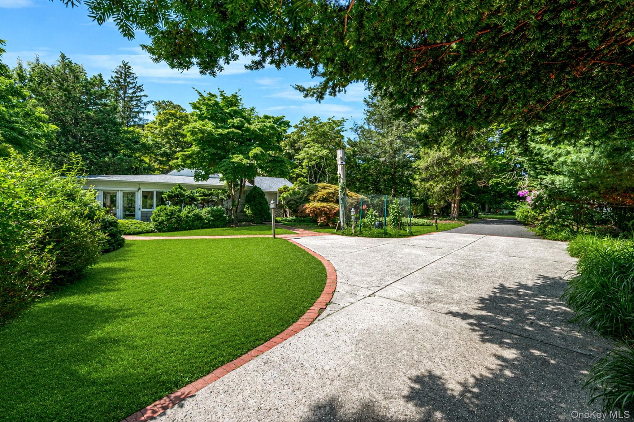 90 Locust Lane photo 1
