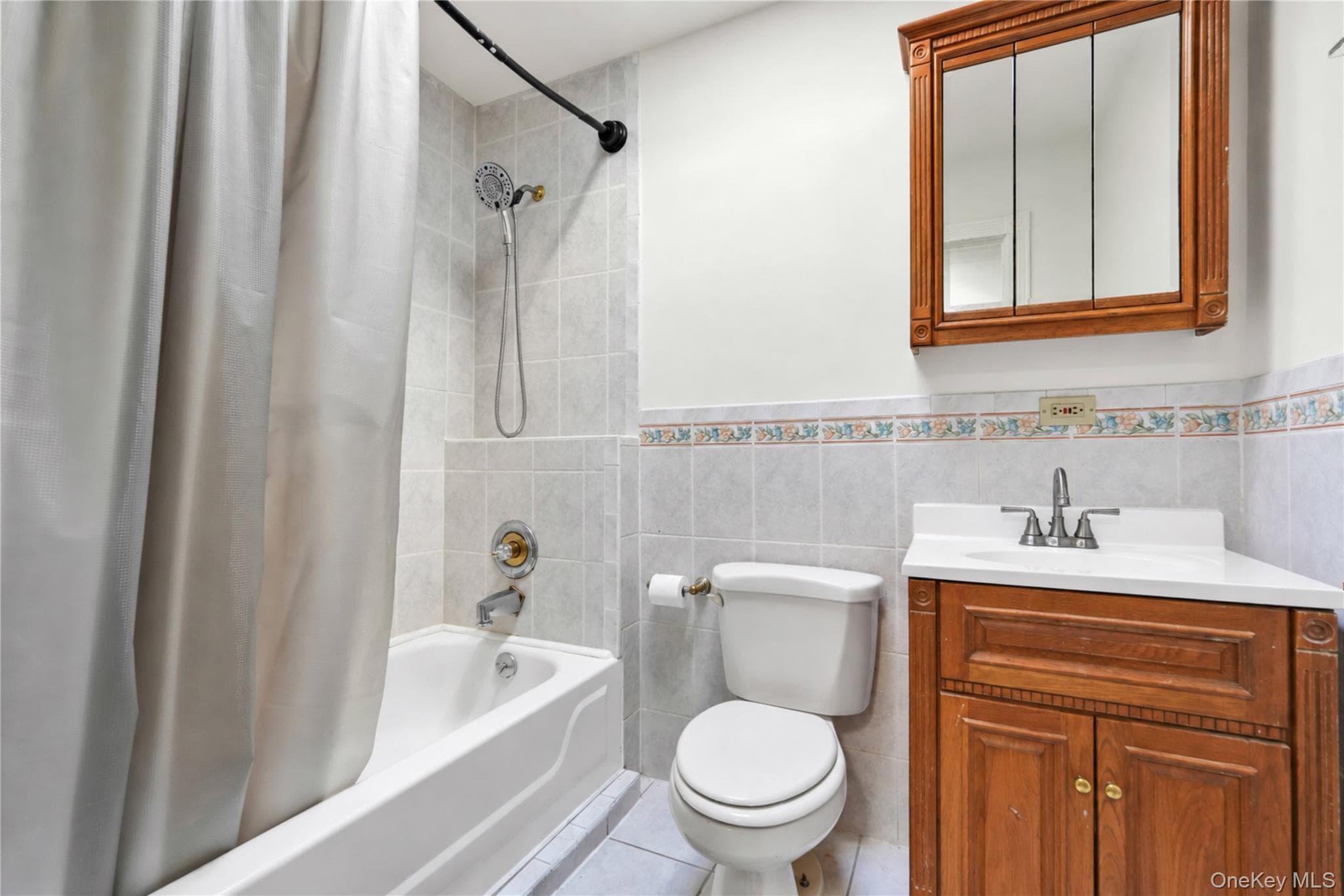 341 E 51st Street thumbnail 28