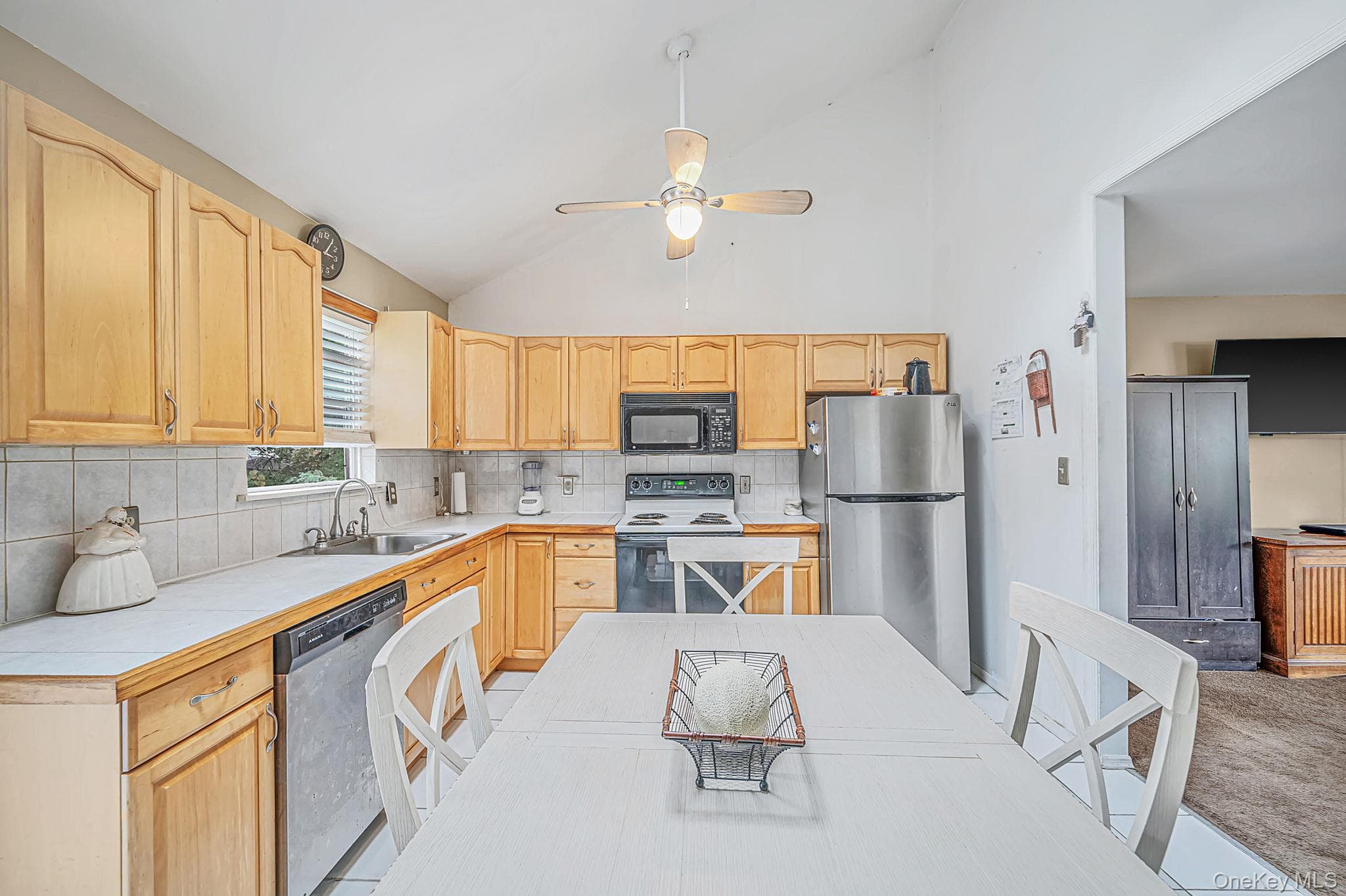 156 Orchid Drive thumbnail 7