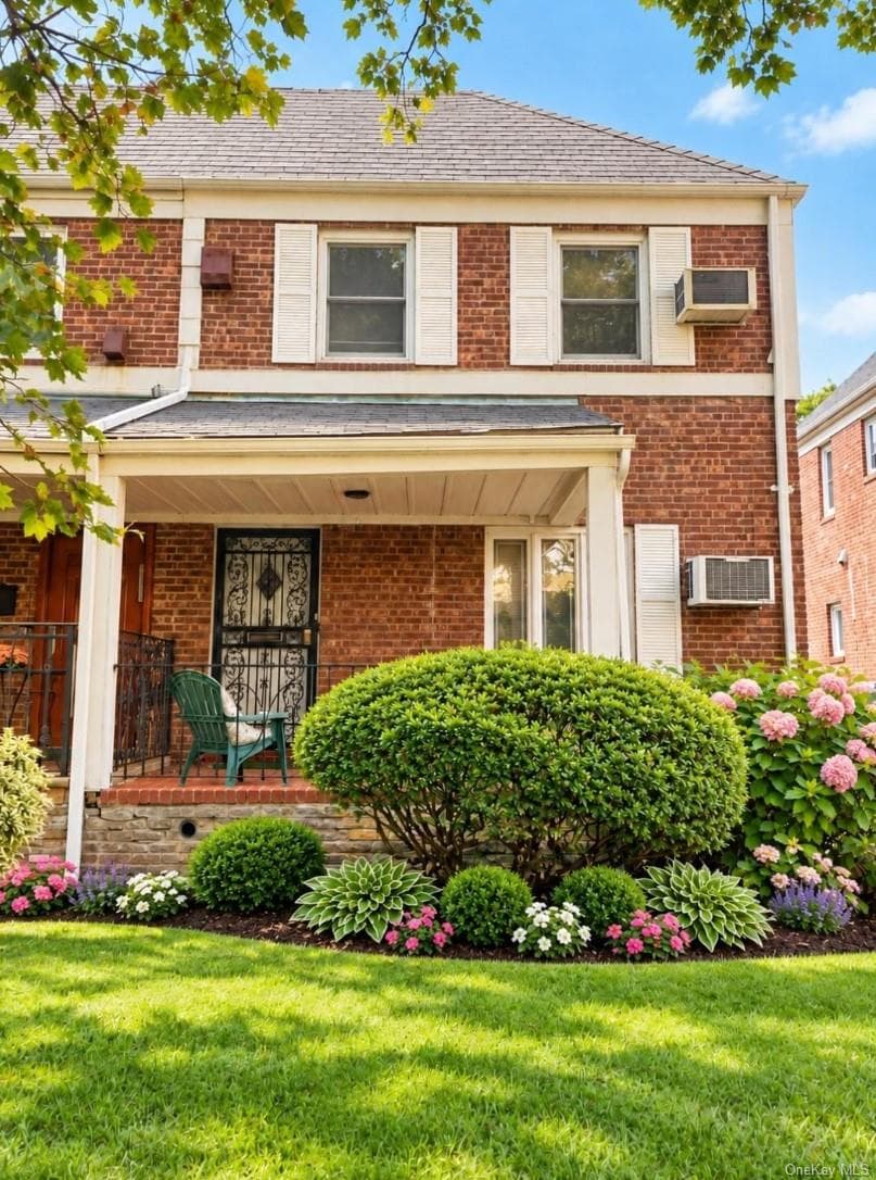136-67 72nd Avenue, Kew Garden Hills
