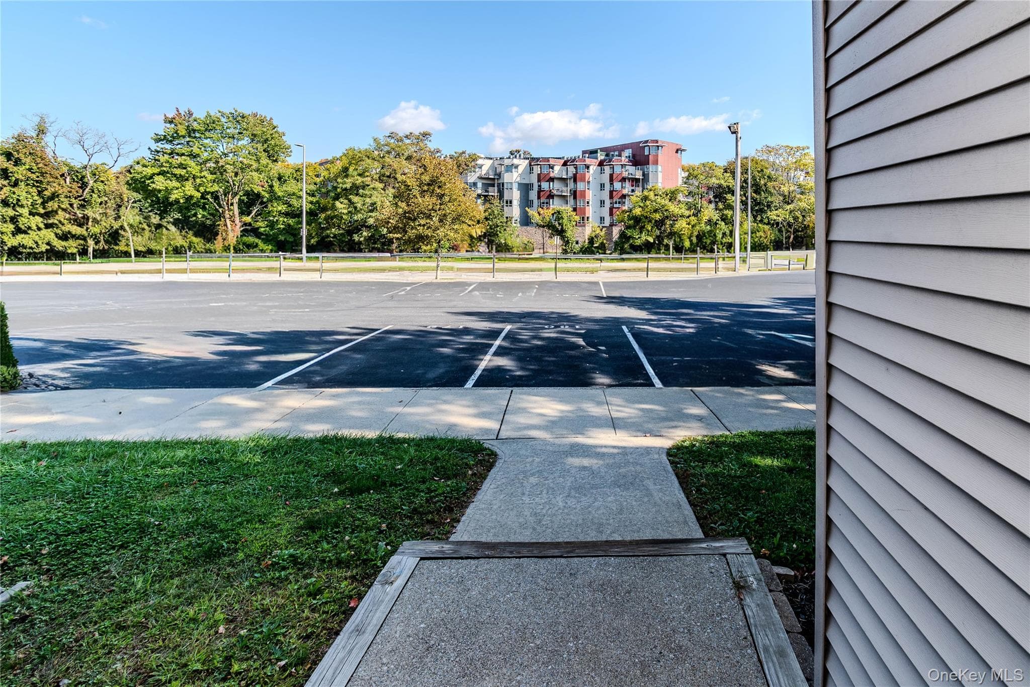 166 Rinaldi Boulevard Unit: A thumbnail 4