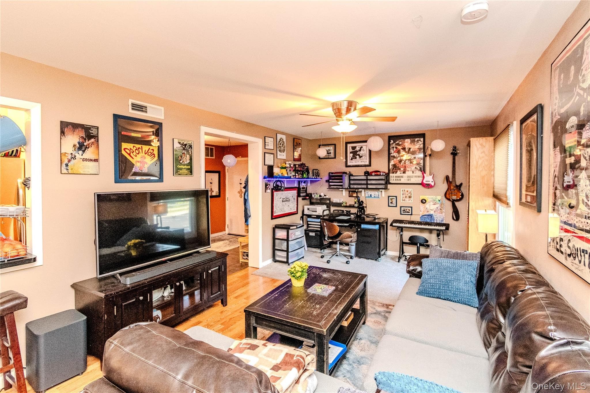 166 Rinaldi Boulevard Unit: A thumbnail 7