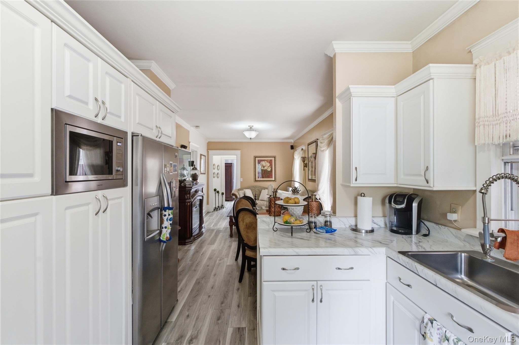 953 E 227th Street thumbnail 6