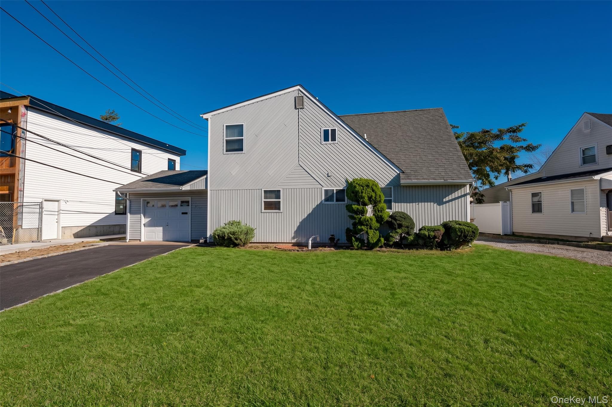 148 Kingfisher Road, Levittown