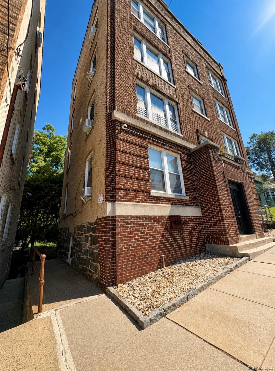 16 Bayley Avenue Unit: 16 (Ground Floor) thumbnail 4