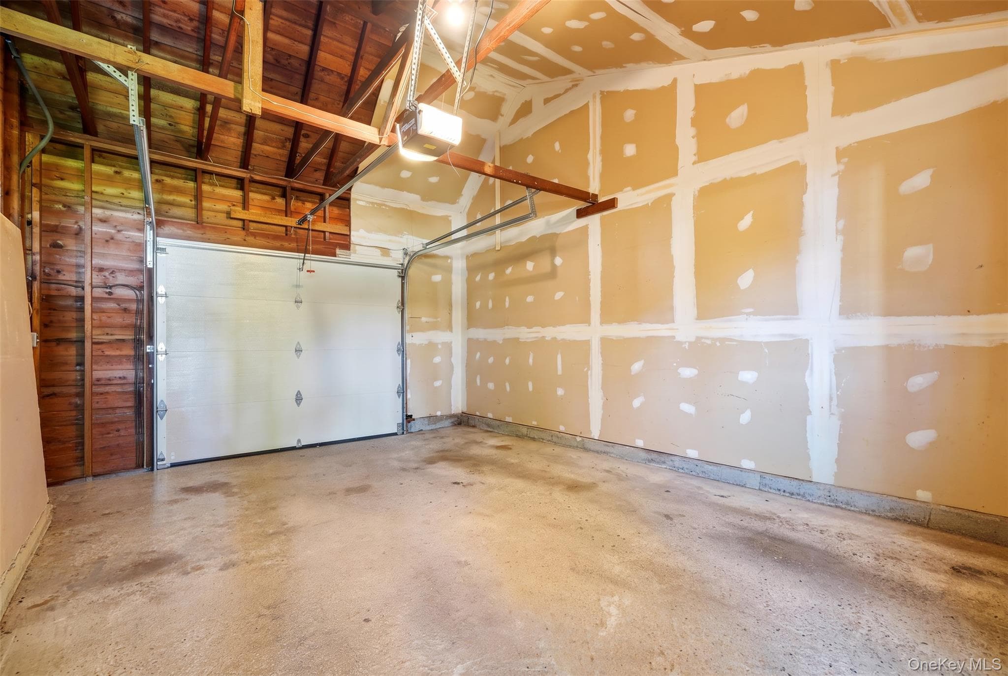 305 W Nicholai Street thumbnail 26