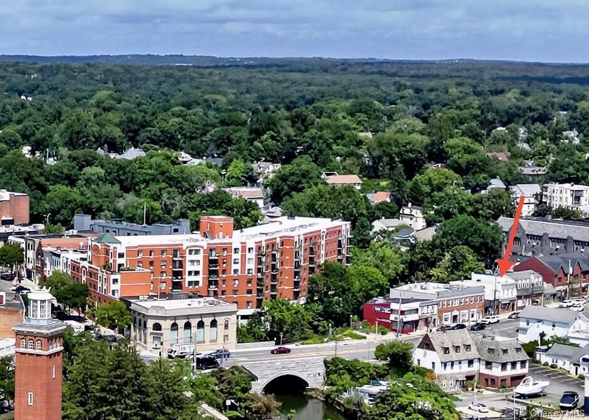 168 E Boston Post Road thumbnail 2