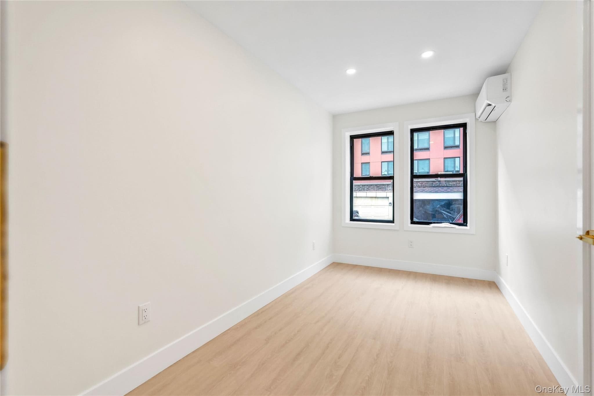 8514 68th Avenue thumbnail 11