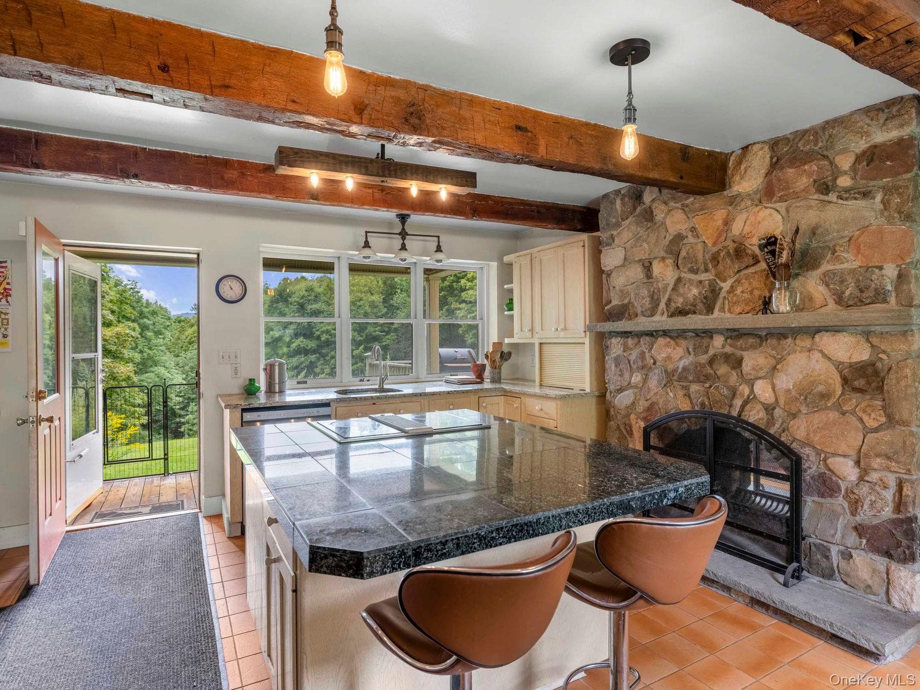 495 William Beers Road thumbnail 9