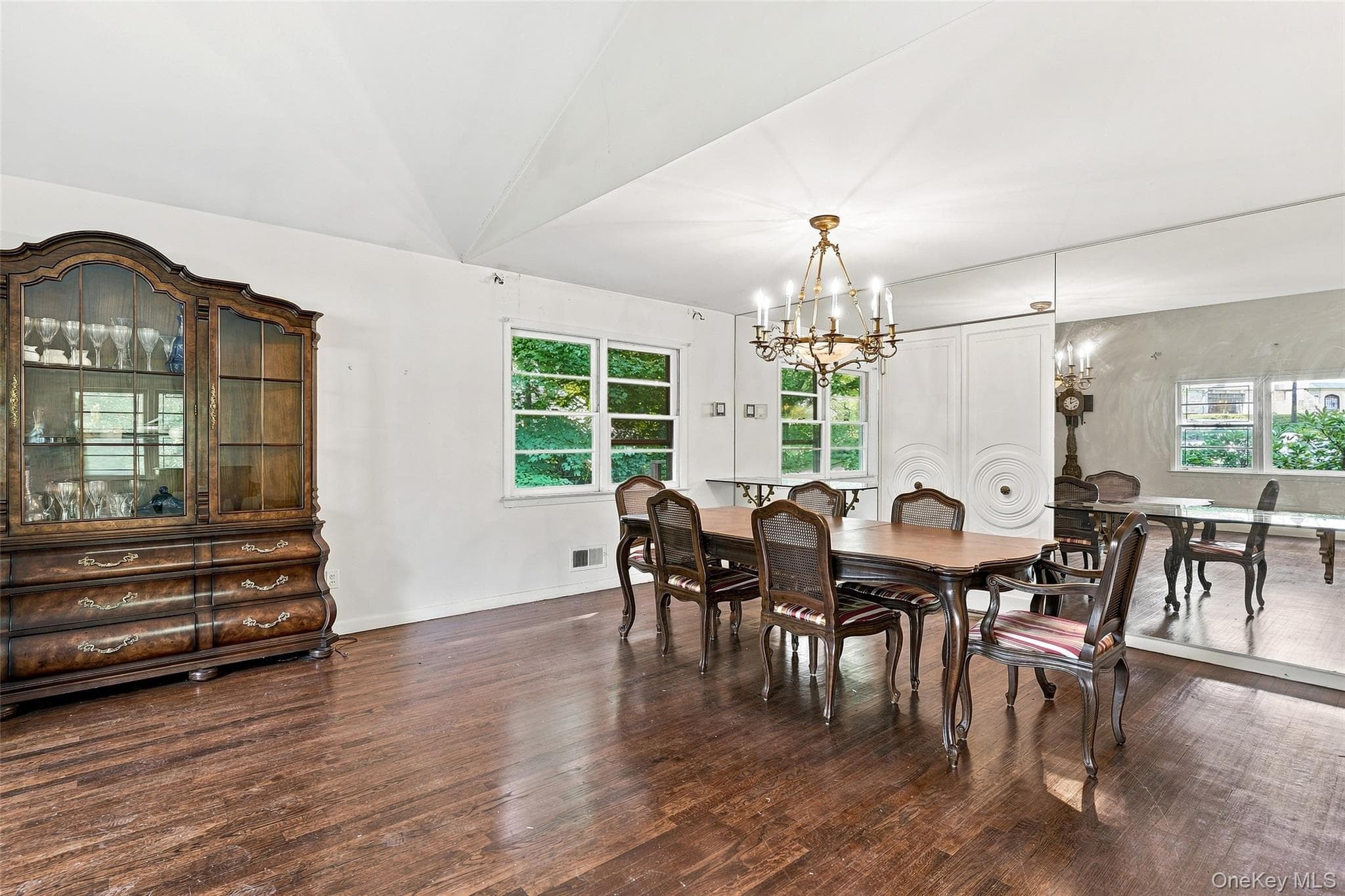 7 Overhill Road thumbnail 6