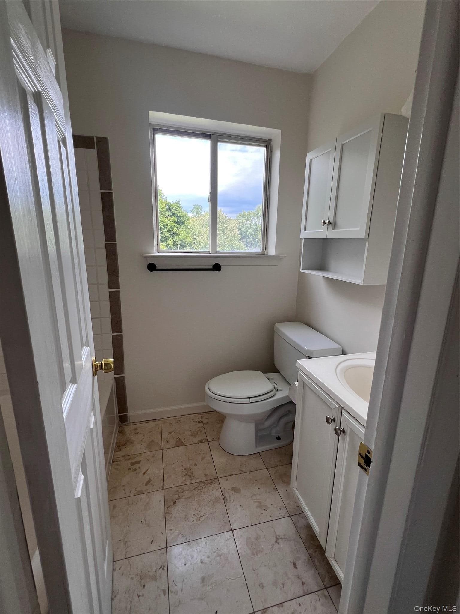 26 Cooper RD Unit: 403 thumbnail 6