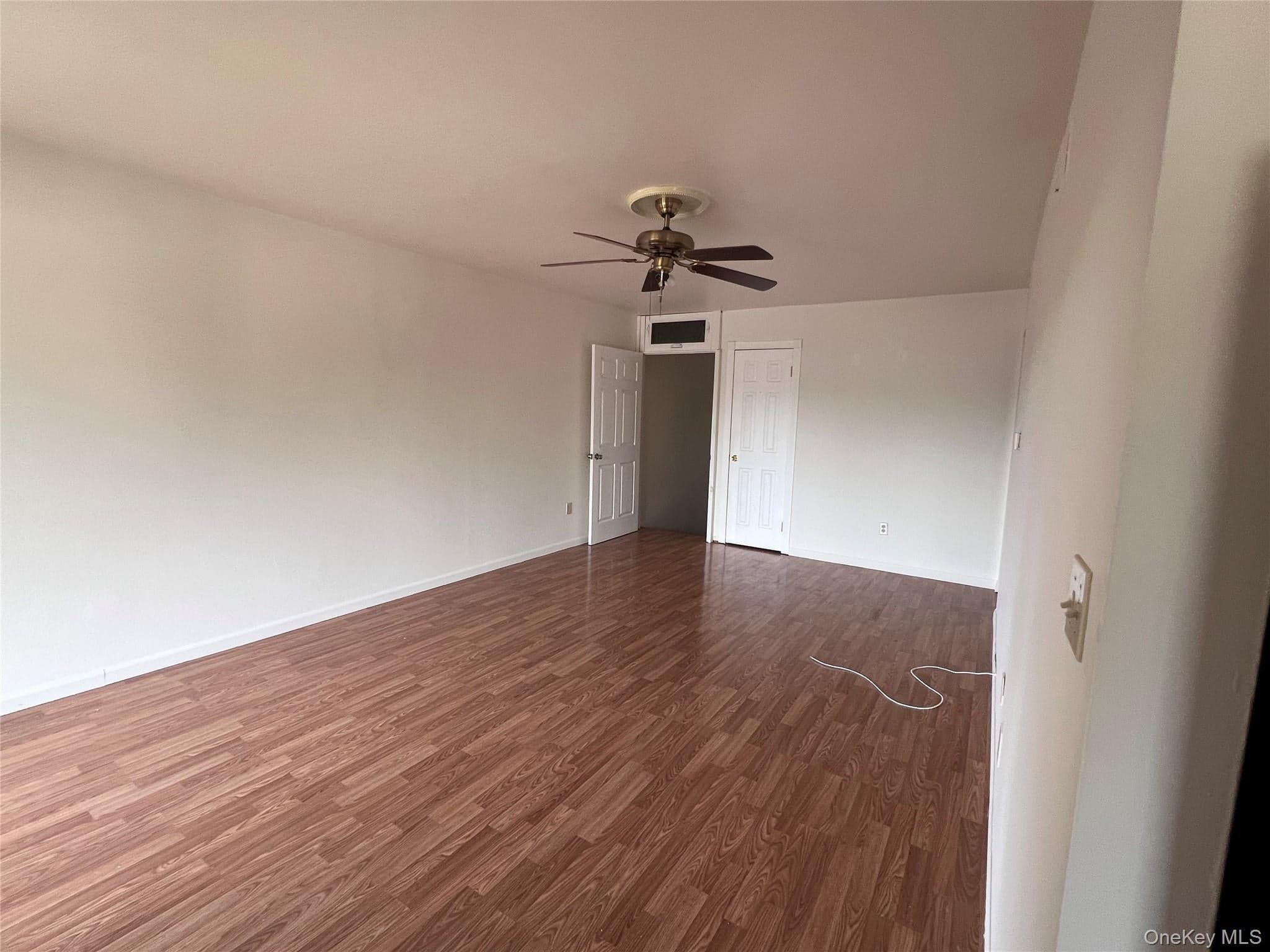 26 Cooper RD Unit: 403 thumbnail 3