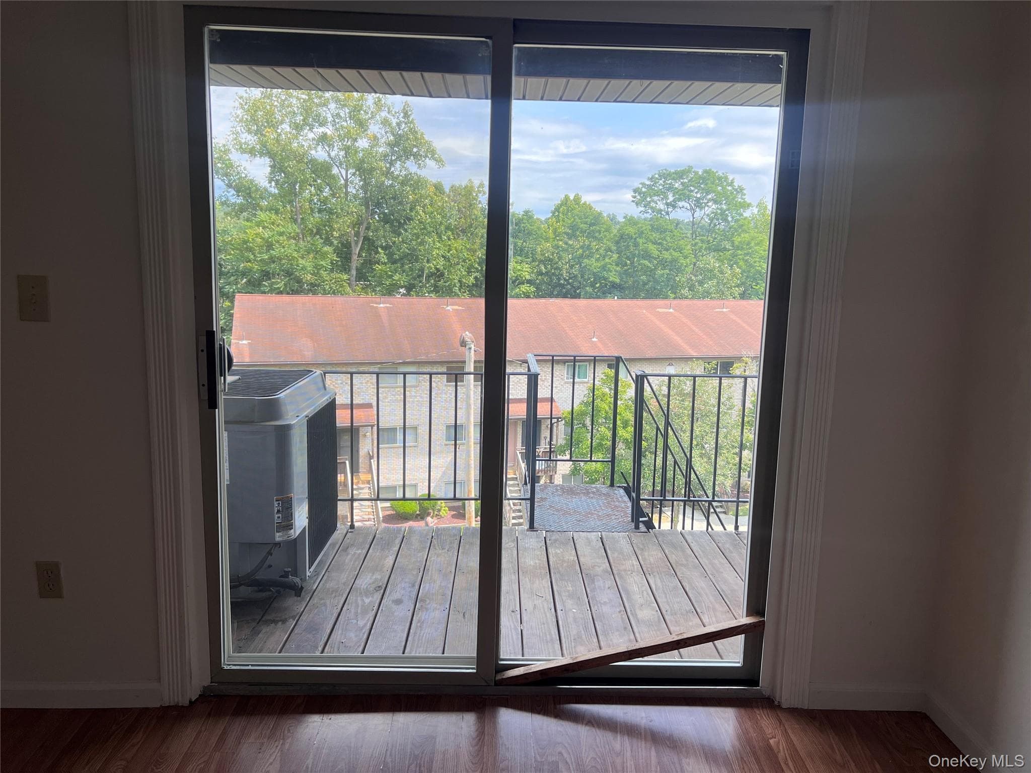 26 Cooper RD Unit: 403 thumbnail 2