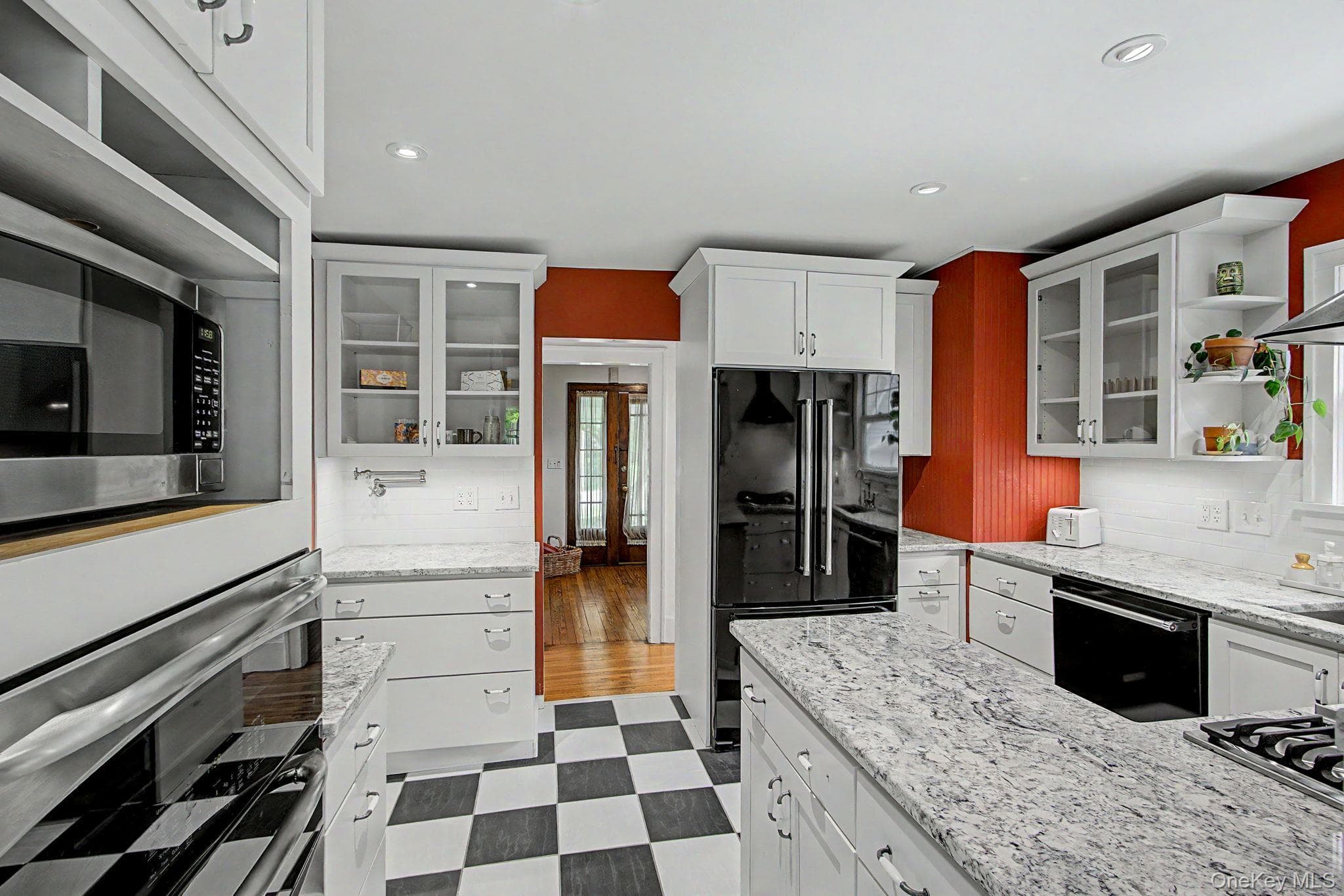 102 E Market Street thumbnail 23
