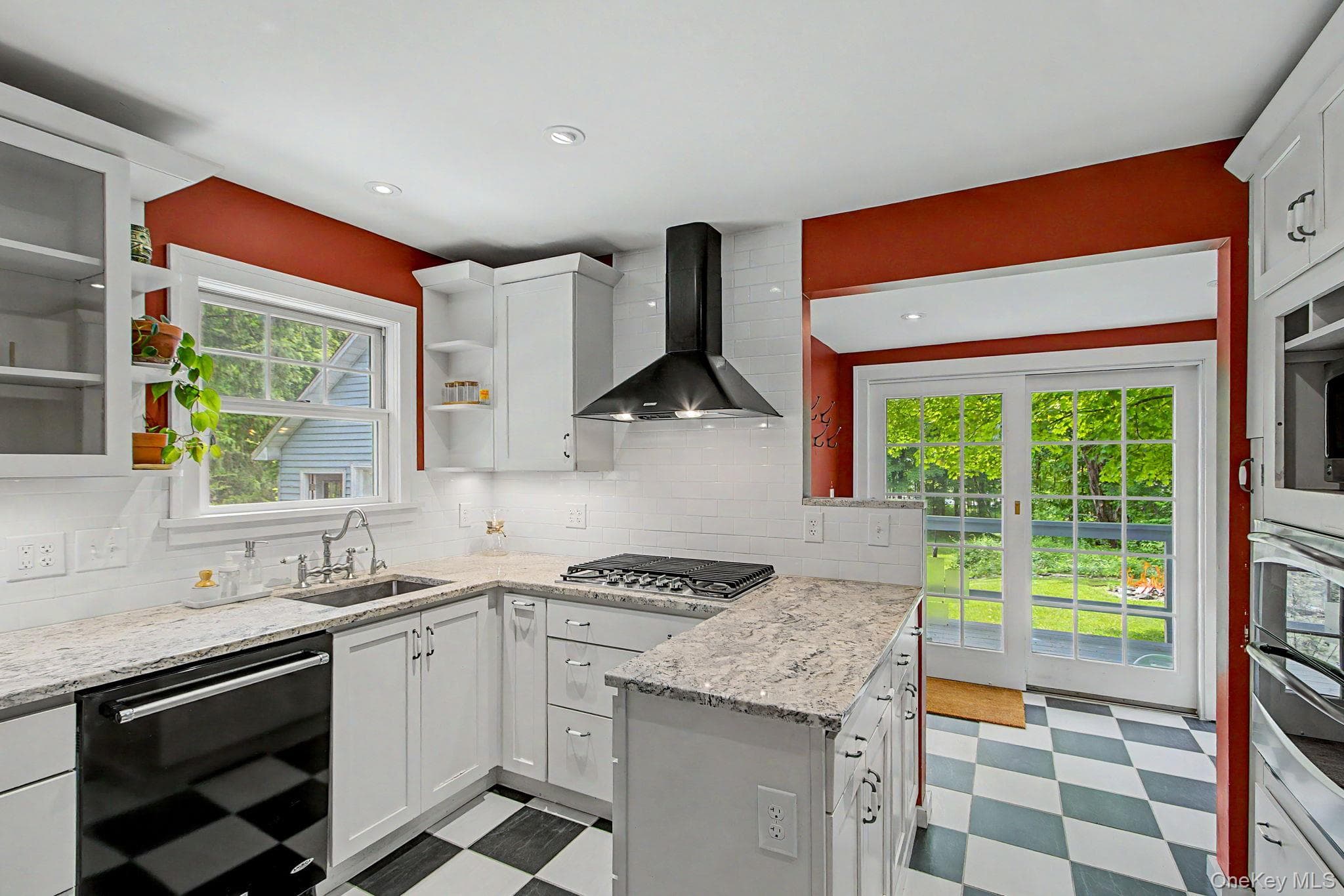 102 E Market Street thumbnail 21