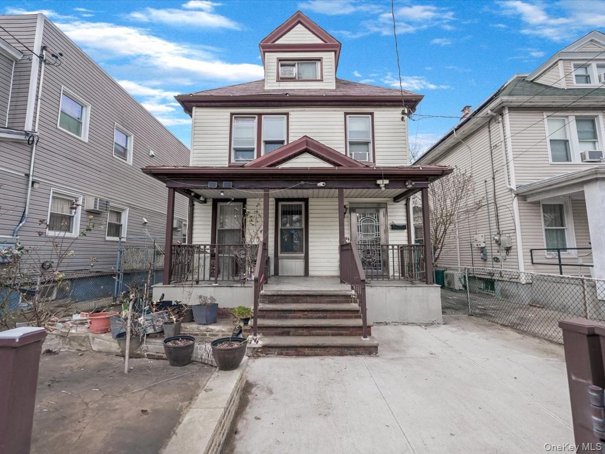 97-36 110 Street, Richmond Hill